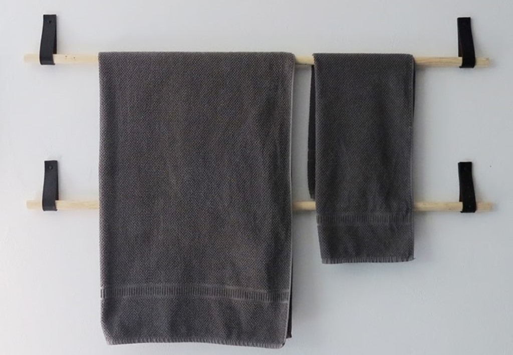 DIY belted towel hanger