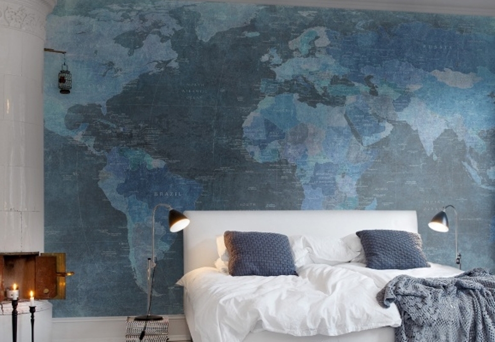 Planisphere design on wallpaper, Au fil des couleurs - BnbStaging the blog