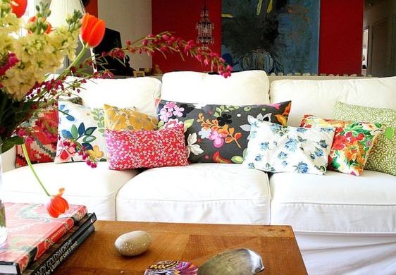 Pattern mixing by style with floral cushions